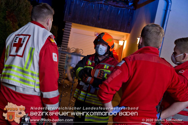 20201223 Sechsköpfige Familie bei Wohnungbrand in Sicherheit gebracht Foto: © Stefan Schneider 20201223 Sechsköpfige Familie bei Wohnungbrand in Sicherheit gebracht Foto: © Stefan Schneider
