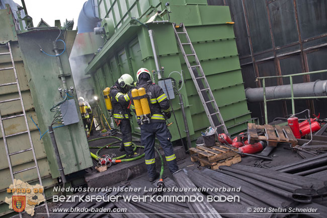 20210105 Brand einer Filteranlage während Revisionsarbeiten in Enzesfeld Foto: © Stefan Schneider BFKDO Baden 20210105 Brand einer Filteranlage während Revisionsarbeiten in Enzesfeld Foto: © Stefan Schneider BFKDO Baden
