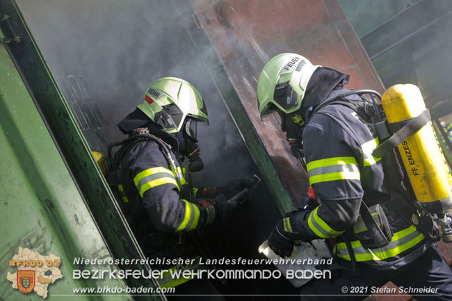 20210105 Brand einer Filteranlage während Revisionsarbeiten in Enzesfeld Foto: © Stefan Schneider BFKDO Baden 20210105 Brand einer Filteranlage während Revisionsarbeiten in Enzesfeld Foto: © Stefan Schneider BFKDO Baden