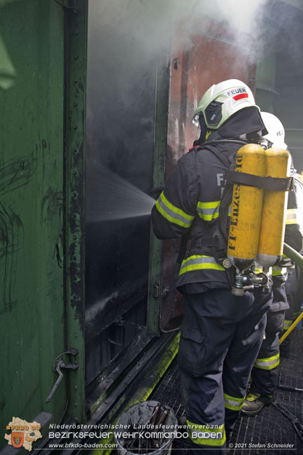 20210105 Brand einer Filteranlage während Revisionsarbeiten in Enzesfeld Foto: © Stefan Schneider BFKDO Baden 20210105 Brand einer Filteranlage während Revisionsarbeiten in Enzesfeld Foto: © Stefan Schneider BFKDO Baden