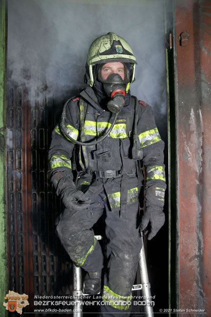 20210105 Brand einer Filteranlage während Revisionsarbeiten in Enzesfeld Foto: © Stefan Schneider BFKDO Baden 20210105 Brand einer Filteranlage während Revisionsarbeiten in Enzesfeld Foto: © Stefan Schneider BFKDO Baden