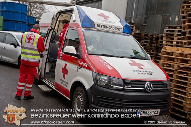 20210105 Brand einer Filteranlage während Revisionsarbeiten in Enzesfeld Foto: © Stefan Schneider BFKDO Baden 20210105 Brand einer Filteranlage während Revisionsarbeiten in Enzesfeld Foto: © Stefan Schneider BFKDO Baden