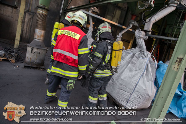 20210105 Brand einer Filteranlage während Revisionsarbeiten in Enzesfeld Foto: © Stefan Schneider BFKDO Baden 20210105 Brand einer Filteranlage während Revisionsarbeiten in Enzesfeld Foto: © Stefan Schneider BFKDO Baden