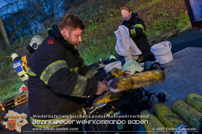 20210105 Brand einer Filteranlage während Revisionsarbeiten in Enzesfeld Foto: © Stefan Schneider BFKDO Baden 20210105 Brand einer Filteranlage während Revisionsarbeiten in Enzesfeld Foto: © Stefan Schneider BFKDO Baden