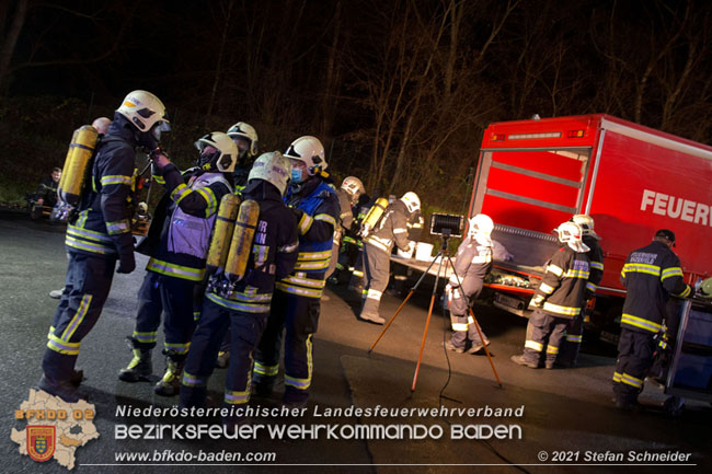 20210105 Brand einer Filteranlage während Revisionsarbeiten in Enzesfeld Foto: © Stefan Schneider BFKDO Baden 20210105 Brand einer Filteranlage während Revisionsarbeiten in Enzesfeld Foto: © Stefan Schneider BFKDO Baden