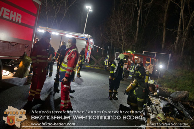 20210105 Brand einer Filteranlage während Revisionsarbeiten in Enzesfeld Foto: © Stefan Schneider BFKDO Baden 20210105 Brand einer Filteranlage während Revisionsarbeiten in Enzesfeld Foto: © Stefan Schneider BFKDO Baden