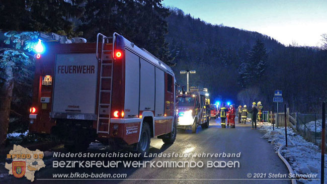 20210111 Brand einer Holzhütte im Waldgebiet Furth a.d.Triesting   Foto: © Stefan Schneider BFKDO Baden