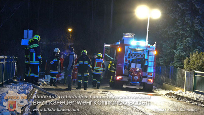 20210111 Brand einer Holzhütte im Waldgebiet Furth a.d.Triesting   Foto: © Stefan Schneider BFKDO Baden