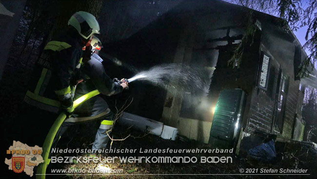 20210111 Brand einer Holzhütte im Waldgebiet Furth a.d.Triesting   Foto: © Stefan Schneider BFKDO Baden