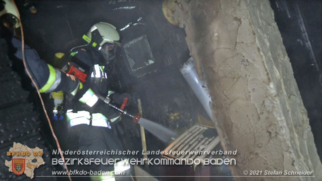 20210111 Brand einer Holzhütte im Waldgebiet Furth a.d.Triesting   Foto: © Stefan Schneider BFKDO Baden