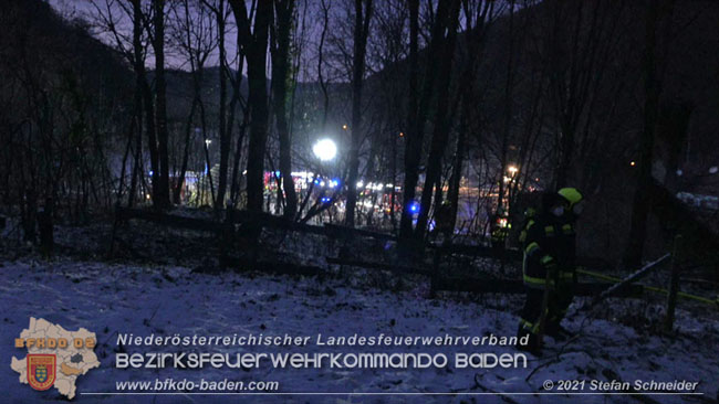 20210111 Brand einer Holzhütte im Waldgebiet Furth a.d.Triesting   Foto: © Stefan Schneider BFKDO Baden