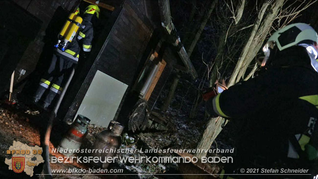 20210111 Brand einer Holzhütte im Waldgebiet Furth a.d.Triesting   Foto: © Stefan Schneider BFKDO Baden