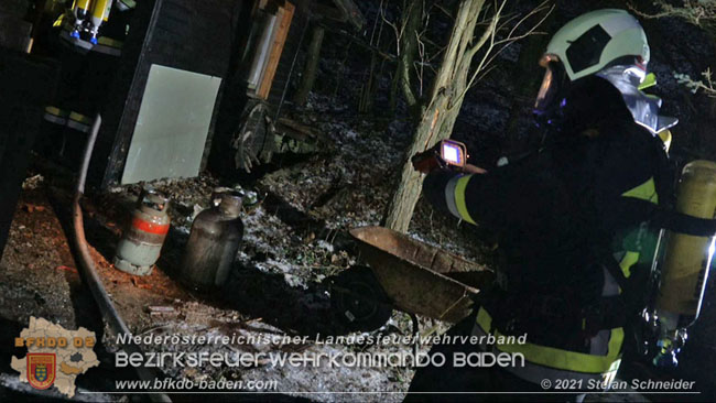 20210111 Brand einer Holzhütte im Waldgebiet Furth a.d.Triesting   Foto: © Stefan Schneider BFKDO Baden