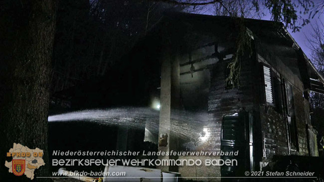 20210111 Brand einer Holzhütte im Waldgebiet Furth a.d.Triesting   Foto: © Stefan Schneider BFKDO Baden