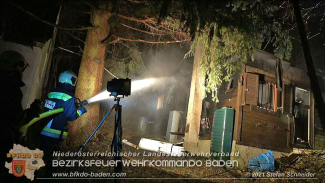 20210111 Brand einer Holzhütte im Waldgebiet Furth a.d.Triesting   Foto: © Stefan Schneider BFKDO Baden
