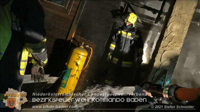 20210111 Brand einer Holzhütte im Waldgebiet Furth a.d.Triesting   Foto: © Stefan Schneider BFKDO Baden