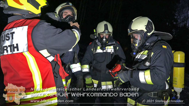 20210111 Brand einer Holzhütte im Waldgebiet Furth a.d.Triesting   Foto: © Stefan Schneider BFKDO Baden