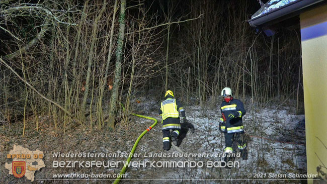 20210111 Brand einer Holzhütte im Waldgebiet Furth a.d.Triesting   Foto: © Stefan Schneider BFKDO Baden