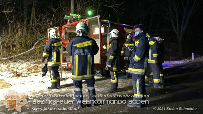 20210111 Brand einer Holzhütte im Waldgebiet Furth a.d.Triesting   Foto: © Stefan Schneider BFKDO Baden