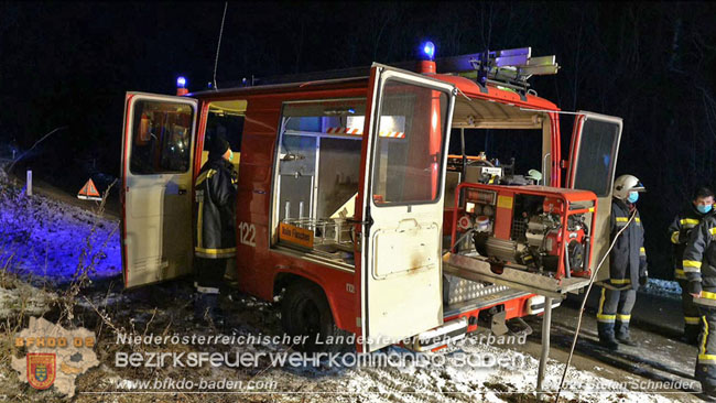 20210111 Brand einer Holzhütte im Waldgebiet Furth a.d.Triesting   Foto: © Stefan Schneider BFKDO Baden