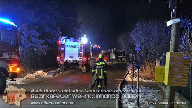 20210111 Brand einer Holzhütte im Waldgebiet Furth a.d.Triesting   Foto: © Stefan Schneider BFKDO Baden