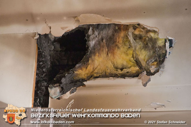 20210114 Brand in einer Traiskirchner Mansardenwohnung   Foto: © Stefan Schneider BFKDO Baden