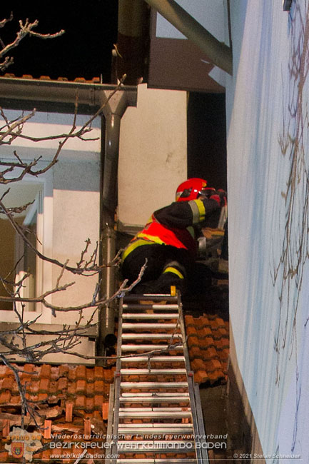 20210114 Brand in einer Traiskirchner Mansardenwohnung   Foto: © Stefan Schneider BFKDO Baden