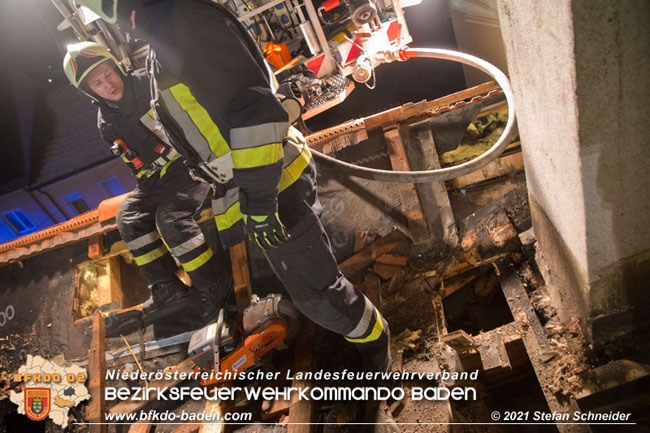 20210114 Brand in einer Traiskirchner Mansardenwohnung   Foto: © Stefan Schneider BFKDO Baden
