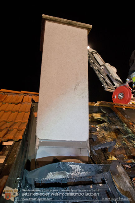 20210114 Brand in einer Traiskirchner Mansardenwohnung   Foto: © Stefan Schneider BFKDO Baden
