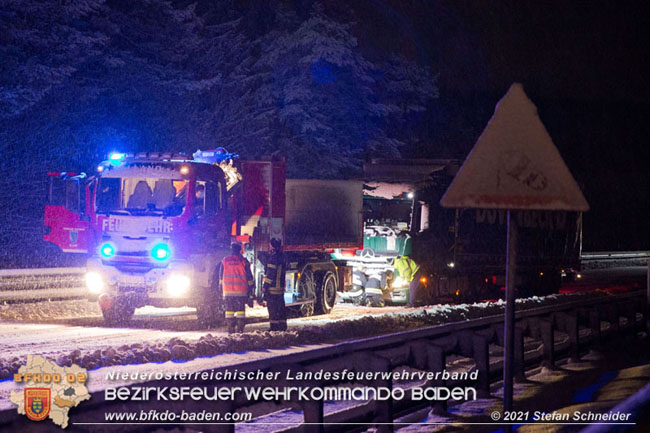 20210126 Totalsperre der A21 wegen haengengebliebener Lkws  Foto: © Stefan Schneider BFKDO Baden