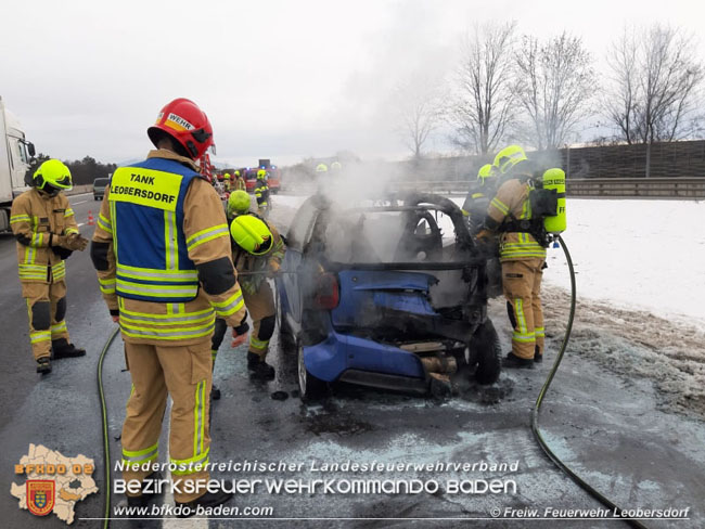 20210128 Fahrzeugbrand auf der A2 bei Leobersdorf  Foto: © Freiwillige Feuerwehr Leobersdorf