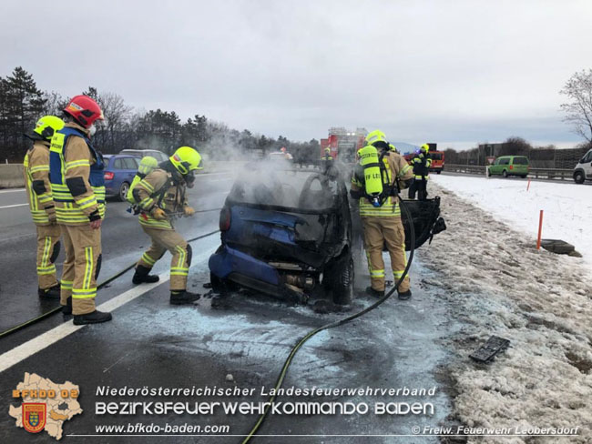 20210128 Fahrzeugbrand auf der A2 bei Leobersdorf  Foto: © Freiwillige Feuerwehr Leobersdorf