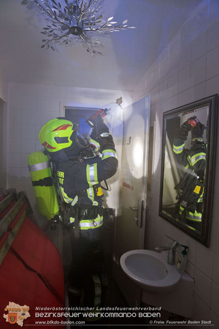 20210205 Vermeintliche Brandstiftung beim historischen Café im Badener Kurpark  Foto: © Freiwillige Feuerwehr Baden-Stadt