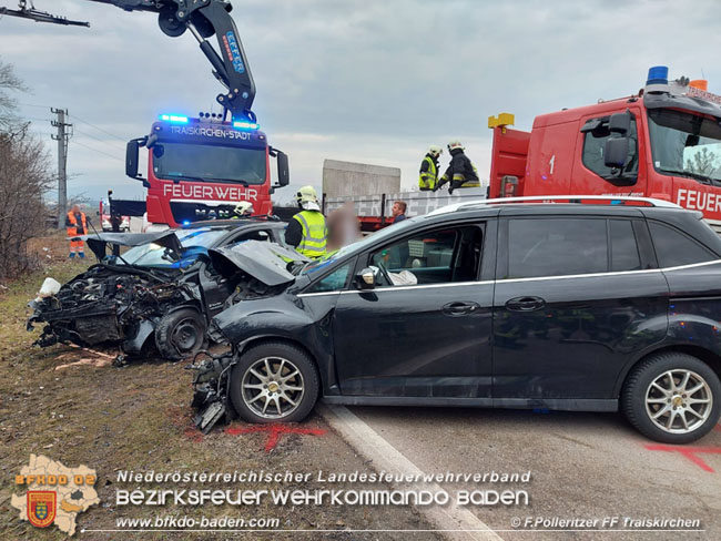 20210219 Verkehrsunfall auf der Umfahrung Oeynhausen   Foto: © Franz Pölleritzer FF Traiskirchen-Stadt 