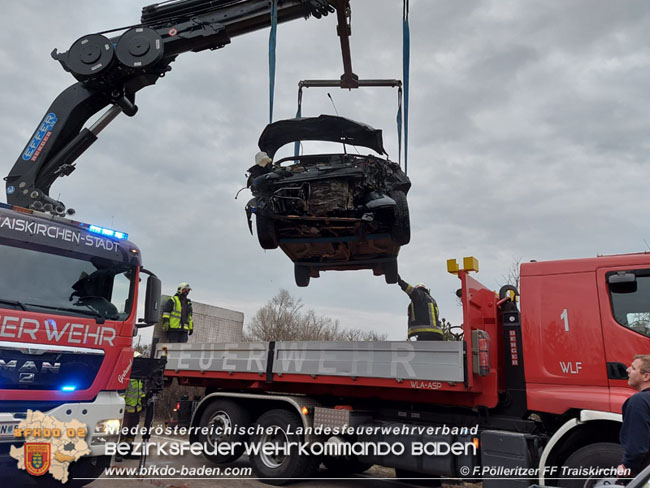20210219 Verkehrsunfall auf der Umfahrung Oeynhausen   Foto: © Franz Pölleritzer FF Traiskirchen-Stadt 