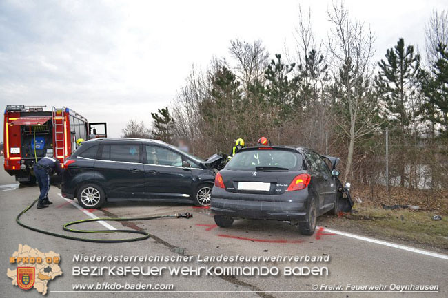20210219 Verkehrsunfall auf der Umfahrung Oeynhausen   Foto: © Freiwillige Feuerwehr Oeynhausen