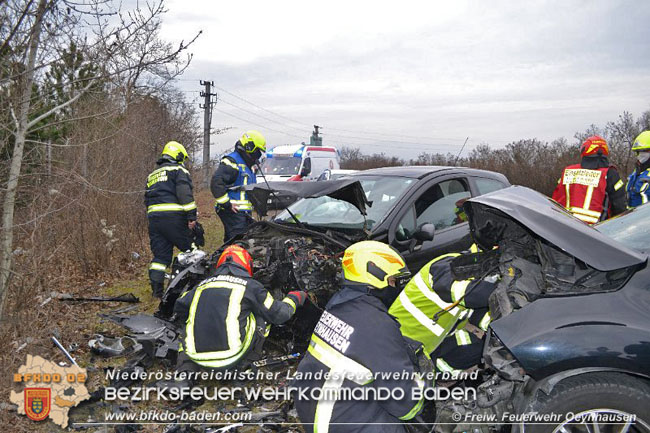 20210219 Verkehrsunfall auf der Umfahrung Oeynhausen   Foto: © Freiwillige Feuerwehr Oeynhausen