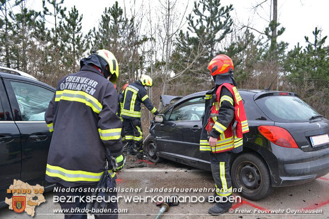 20210219 Verkehrsunfall auf der Umfahrung Oeynhausen   Foto: © Freiwillige Feuerwehr Oeynhausen