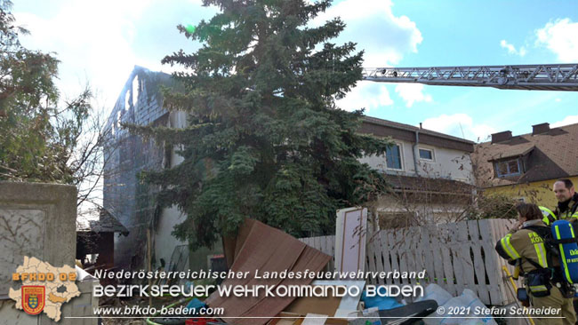 20210315 Brand im Leobersdorfer Siedlungsgebiet  Foto: © Stefan Schneider BFKDO BADEN