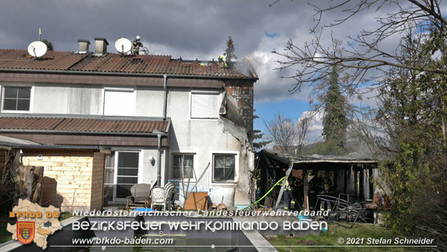 20210315 Brand im Leobersdorfer Siedlungsgebiet  Foto: © Stefan Schneider BFKDO BADEN