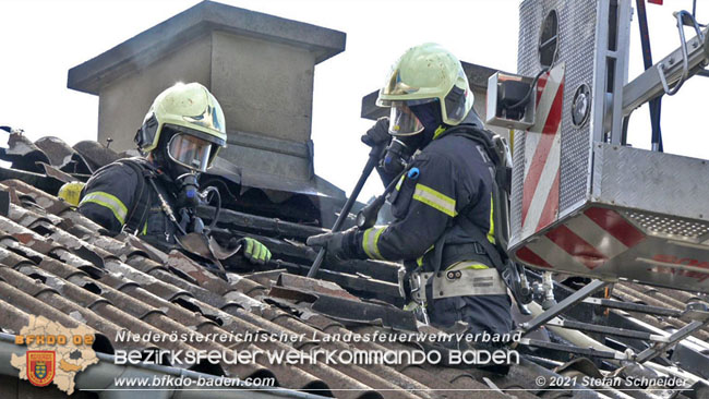 20210315 Brand im Leobersdorfer Siedlungsgebiet  Foto: © Stefan Schneider BFKDO BADEN