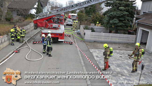 20210315 Brand im Leobersdorfer Siedlungsgebiet  Foto: © Stefan Schneider BFKDO BADEN