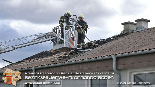 20210315 Brand im Leobersdorfer Siedlungsgebiet  Foto: © Stefan Schneider BFKDO BADEN