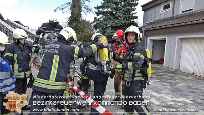 20210315 Brand im Leobersdorfer Siedlungsgebiet  Foto: © Stefan Schneider BFKDO BADEN