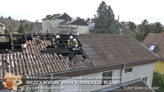 20210315 Brand im Leobersdorfer Siedlungsgebiet  Foto: © Stefan Schneider BFKDO BADEN
