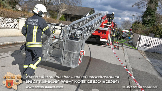 20210315 Brand im Leobersdorfer Siedlungsgebiet  Foto: © Stefan Schneider BFKDO BADEN