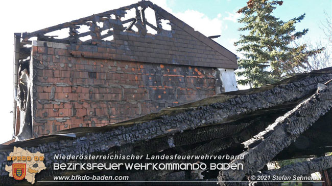 20210315 Brand im Leobersdorfer Siedlungsgebiet  Foto: © Stefan Schneider BFKDO BADEN