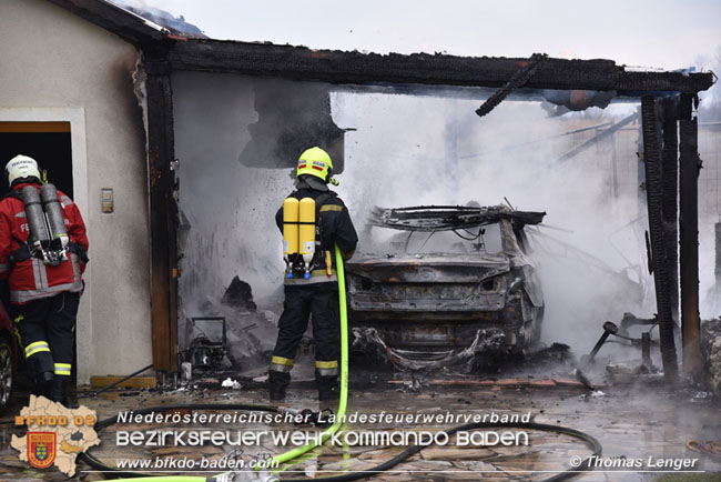 20210323 Carport und Garage in Brand in Landegg  Foto: © Thomas Lenger