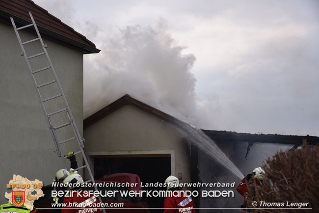 20210323 Carport und Garage in Brand in Landegg  Foto: © Thomas Lenger