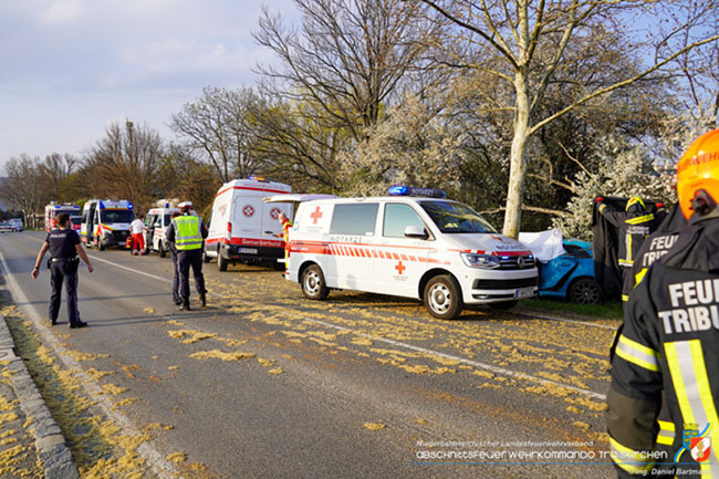 20210402 Tödlicher Verkehrsunfall in Tribuswinkel Foto: © Ing. Daniel Bartmann 20210402 Tödlicher Verkehrsunfall in Tribuswinkel Foto: © Ing. Daniel Bartmann
